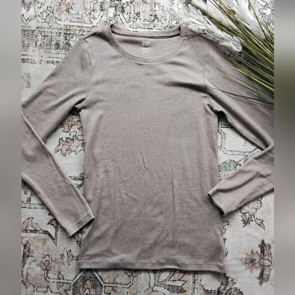 GAP Modern Tee